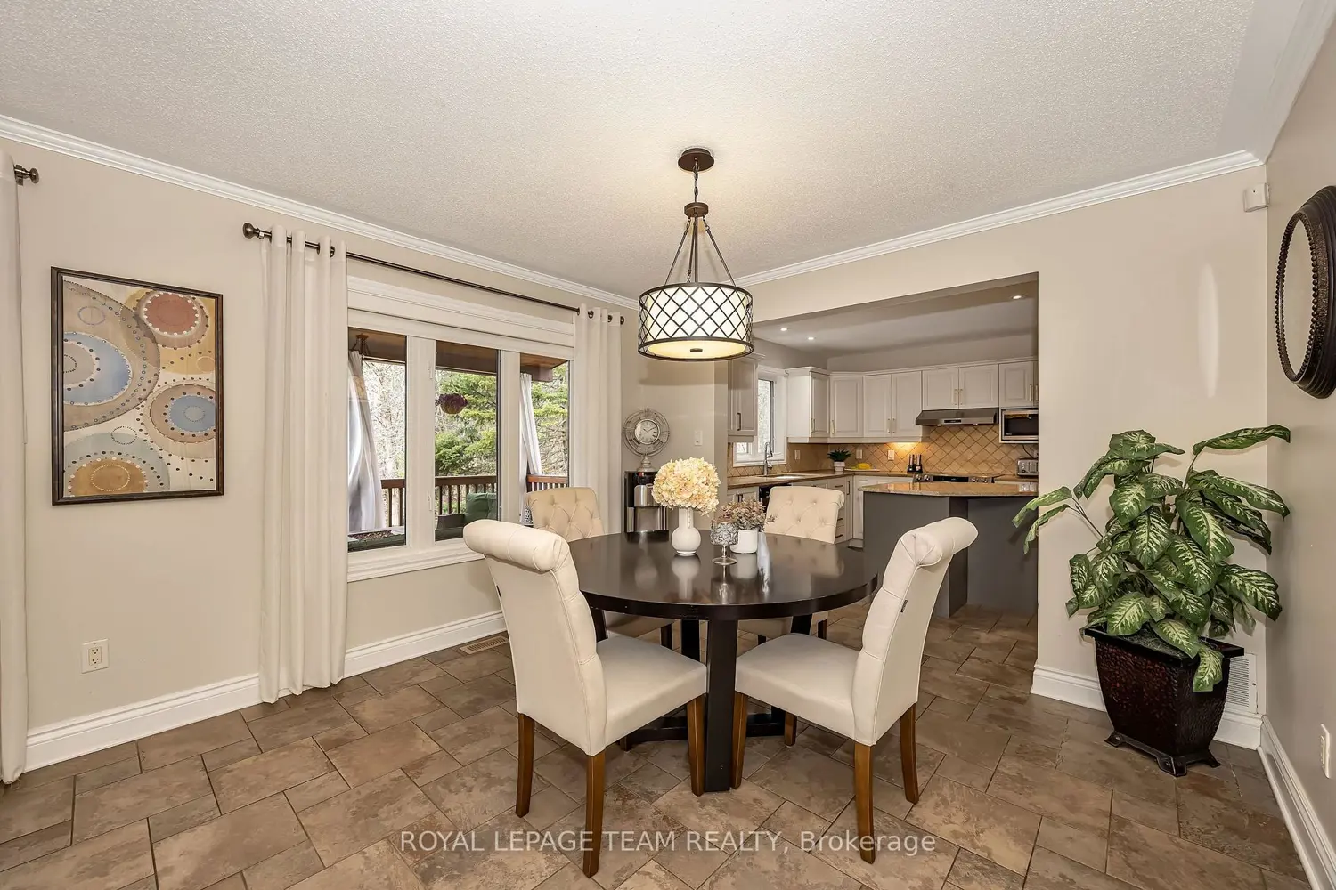 7067 Donwel Drive photo 5