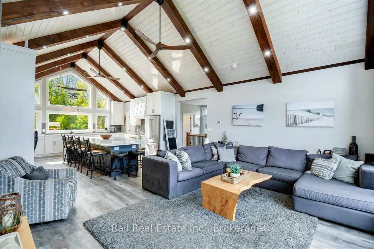 632 The South Road photo 5