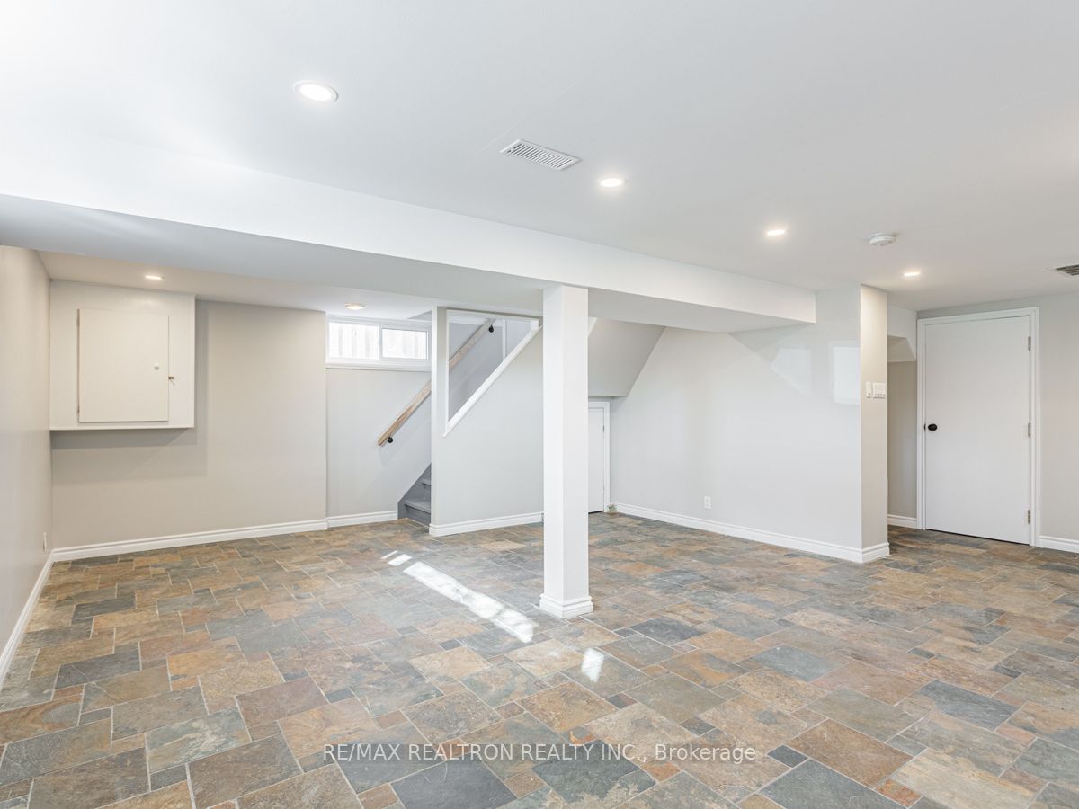 72B Dunning Avenue, Aurora, ON, L4G 1A3 photo 3