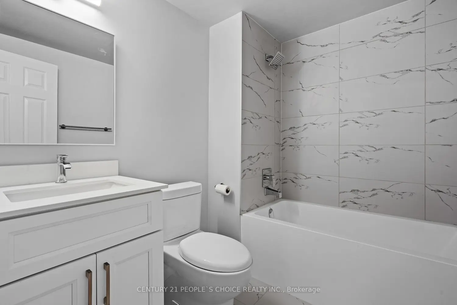 72 Main Street 107 photo 2