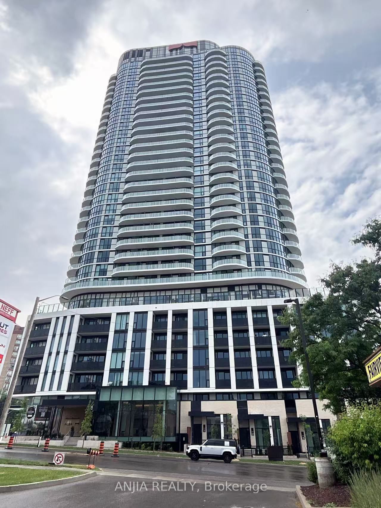 2906-1 Fairview Road E, Mississauga, ON, L5A 0B4