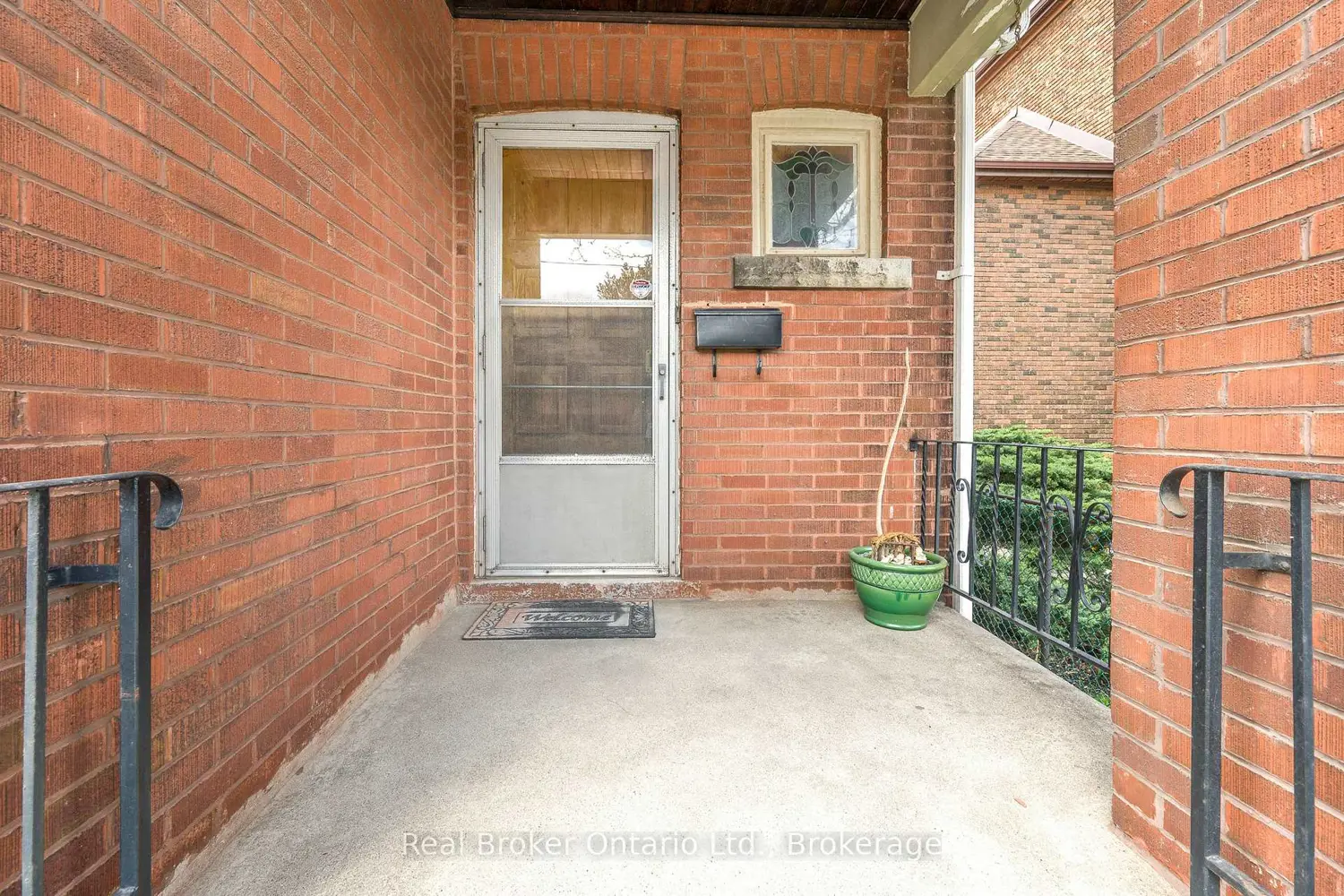 153 Gage Avenue photo 2