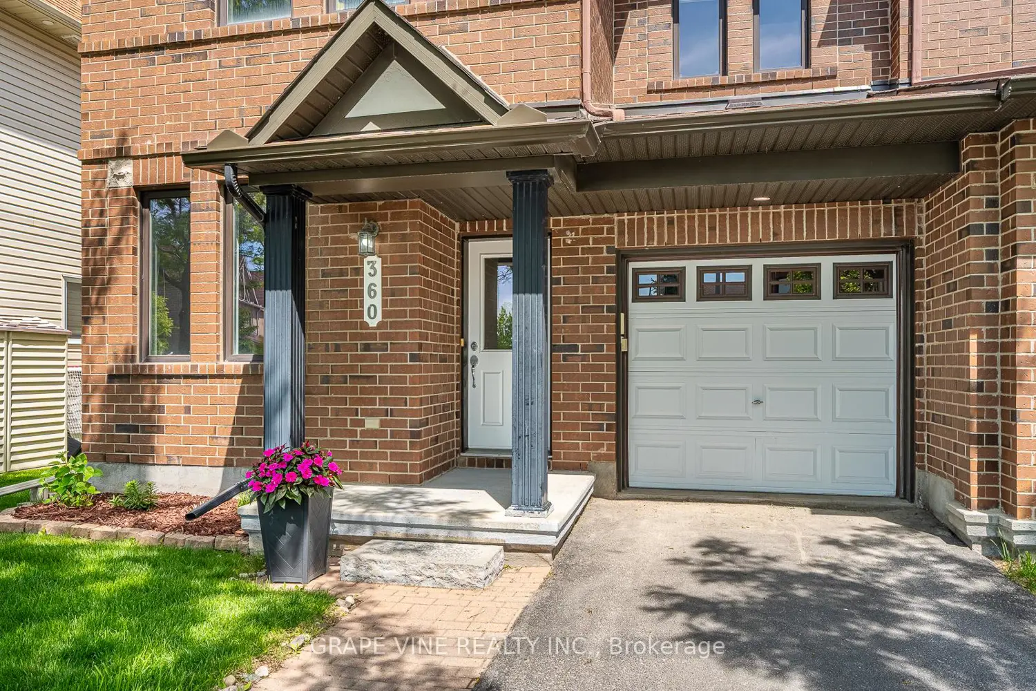 360 Balinroan Crescent photo 3