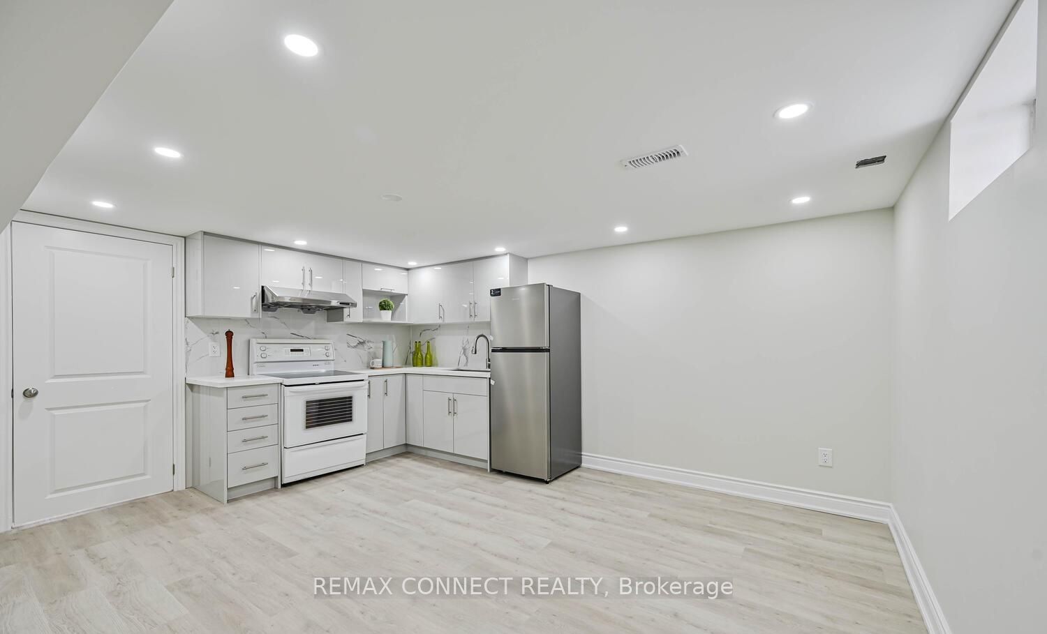 55 Taysham Crescent, Toronto, ON, M9V 1X1 photo 5