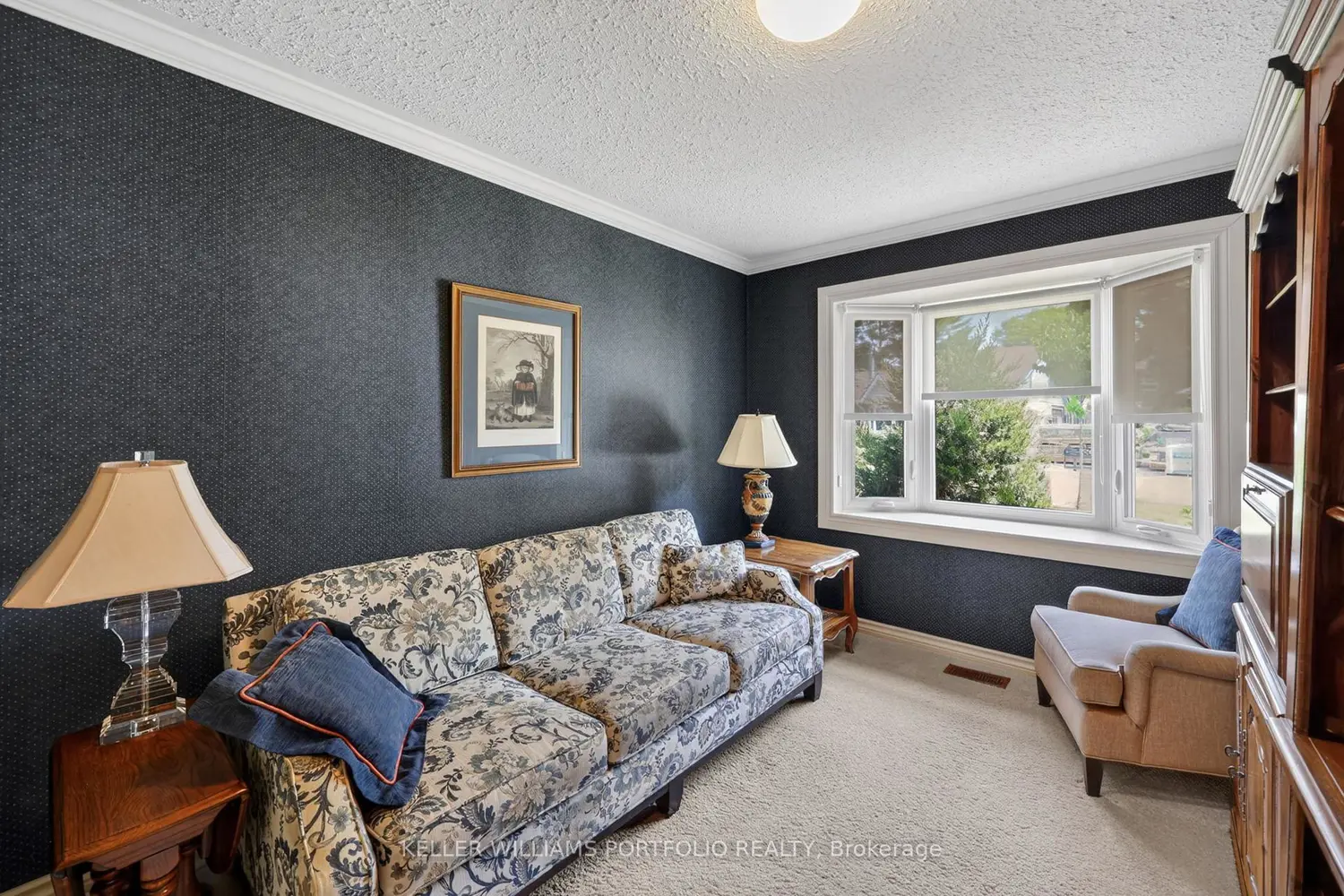 696 King Street 36 photo 4
