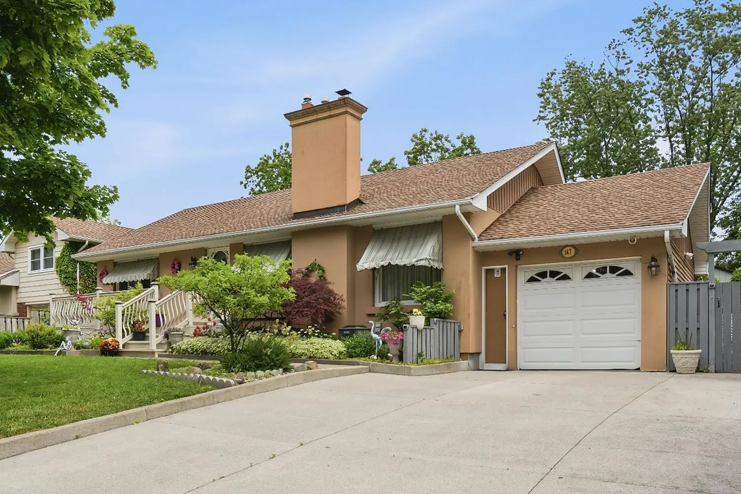 147 Village Road photo 2