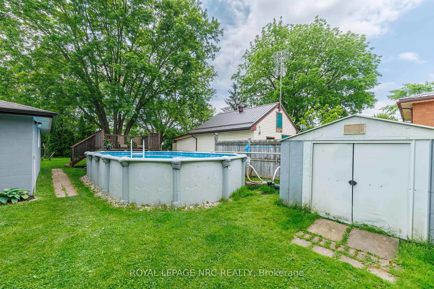 14 Bridlewood Drive photo 2