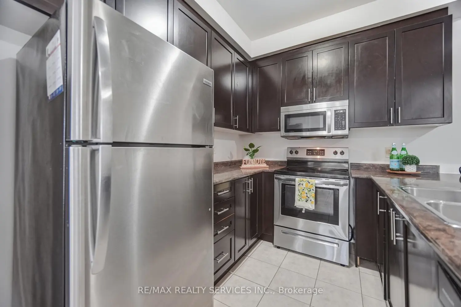 264 Inspire Boulevard photo 4
