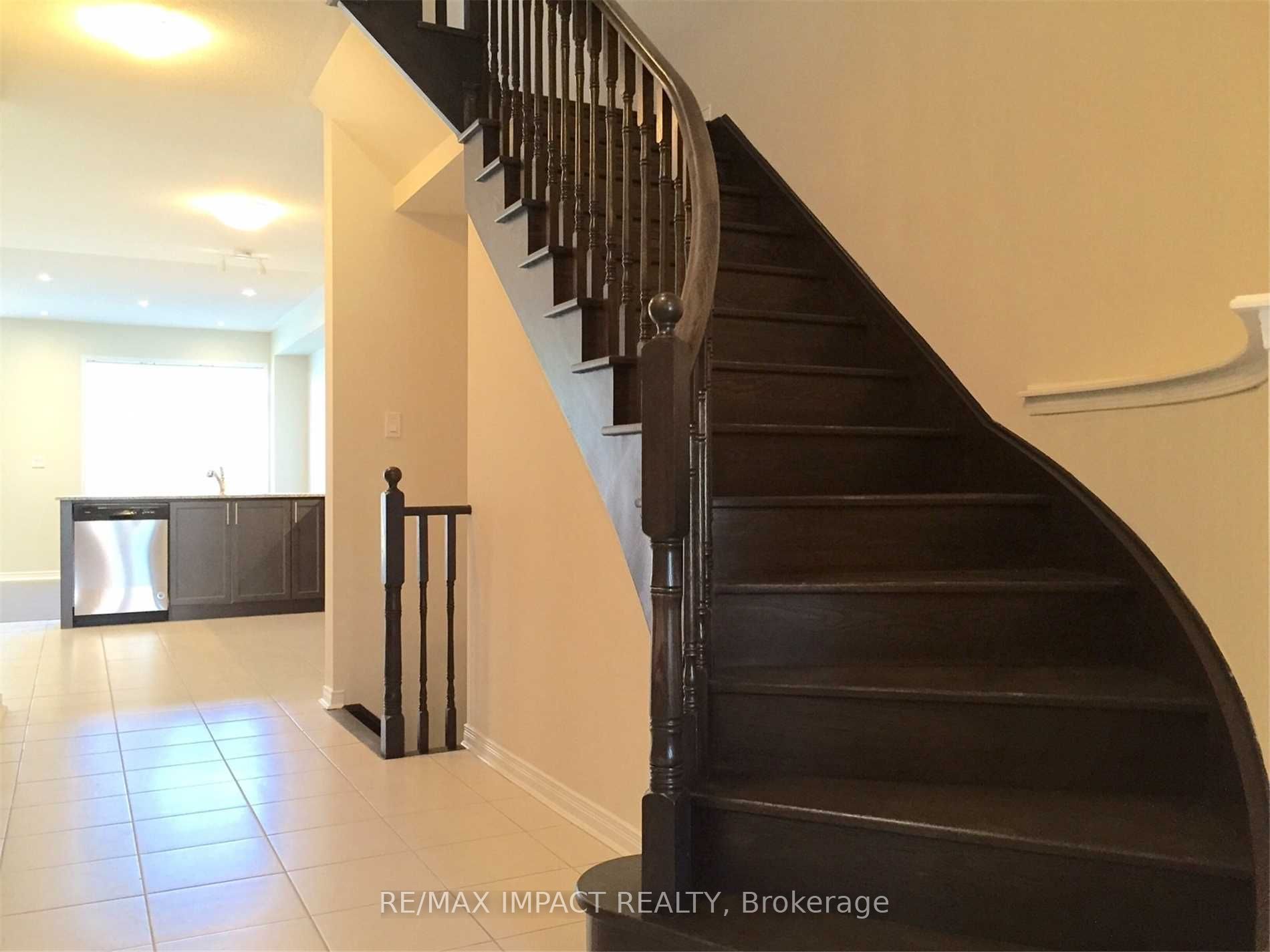 20 Rimrock Crescent, Whitby, ON, L1N 0E5 photo 3