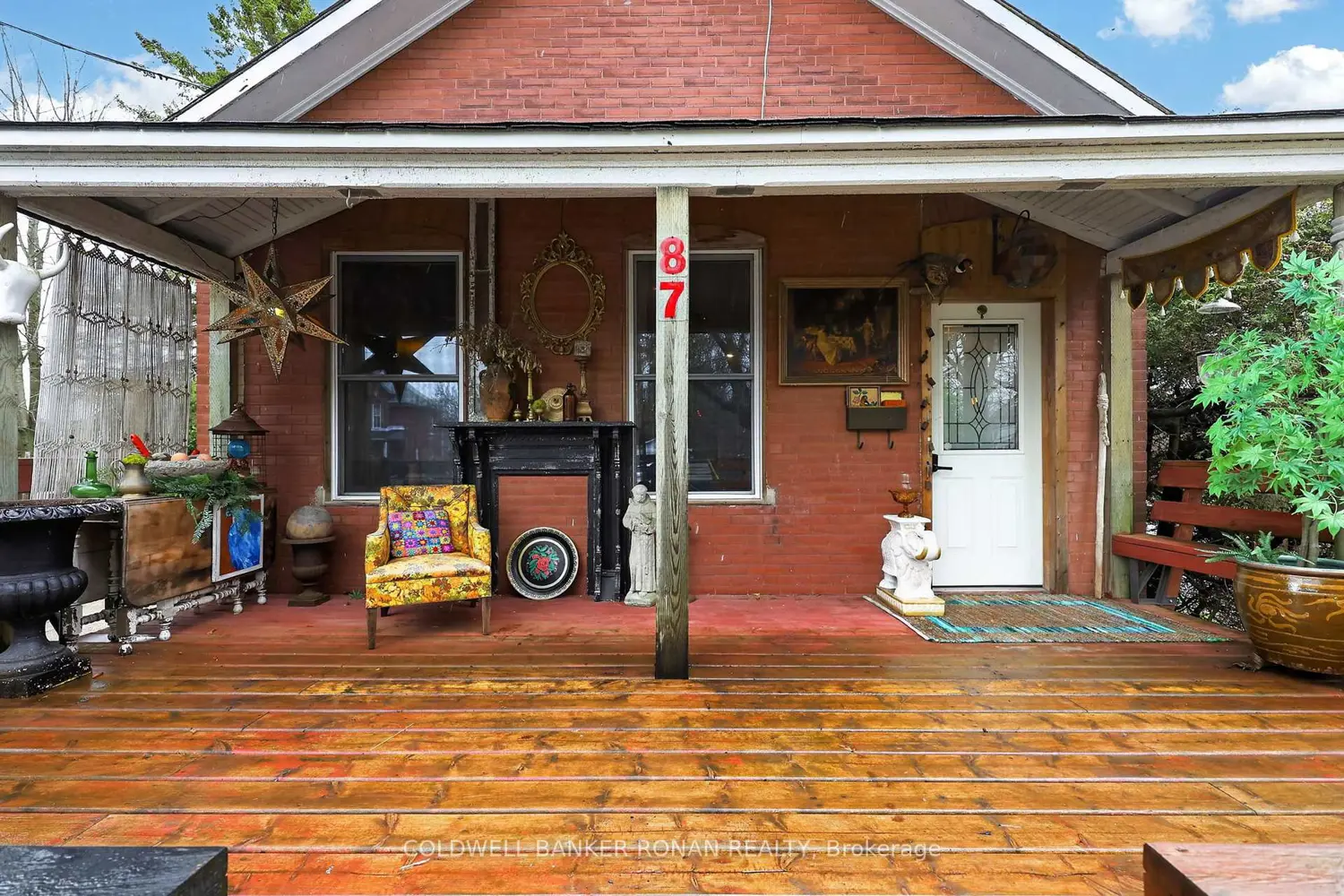 87 Wellington Street photo 3