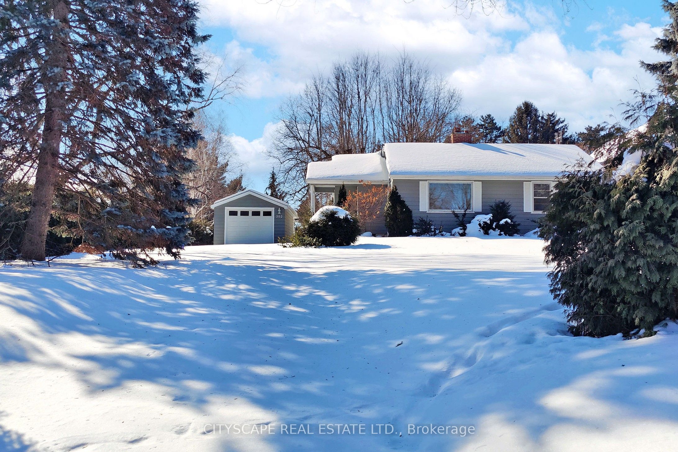 392 Fourth Line, Oakville, ON, L6L 5A4