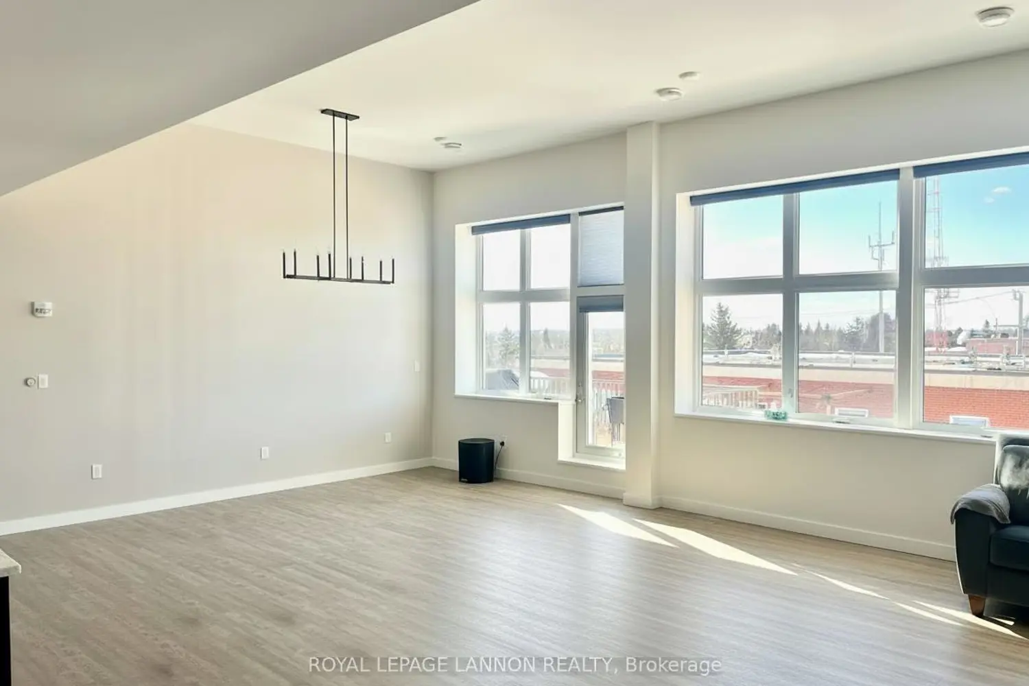 96 High Street 2416 photo 3