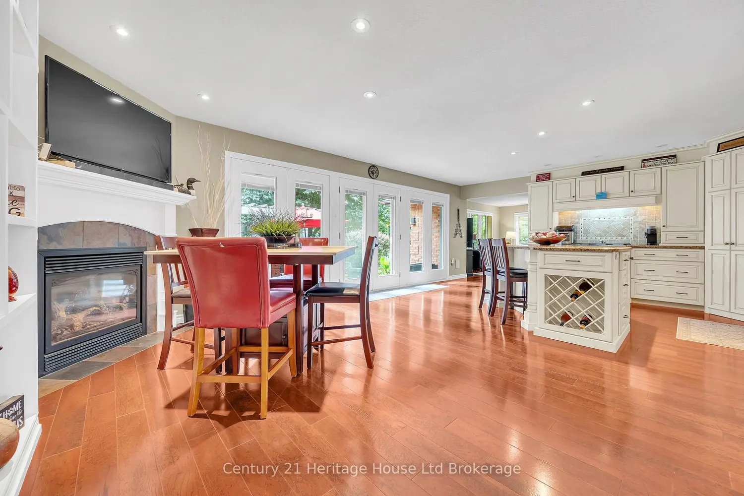 42 Alexander Avenue photo 2