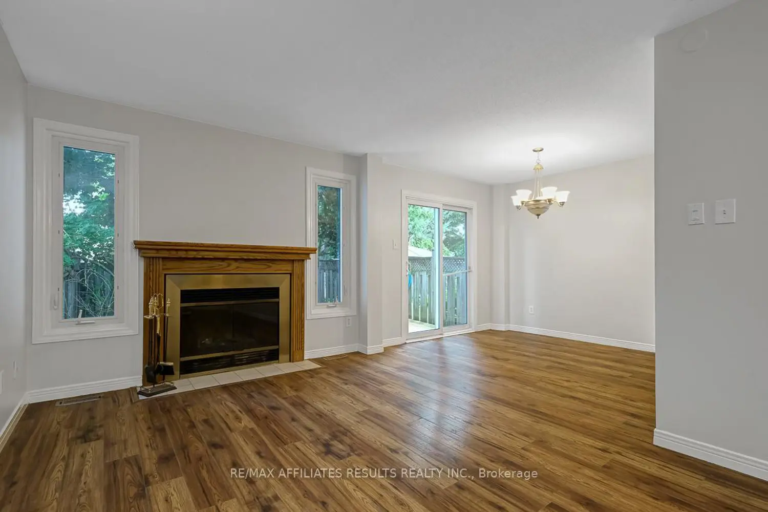 93 Mountshannon Drive photo 3