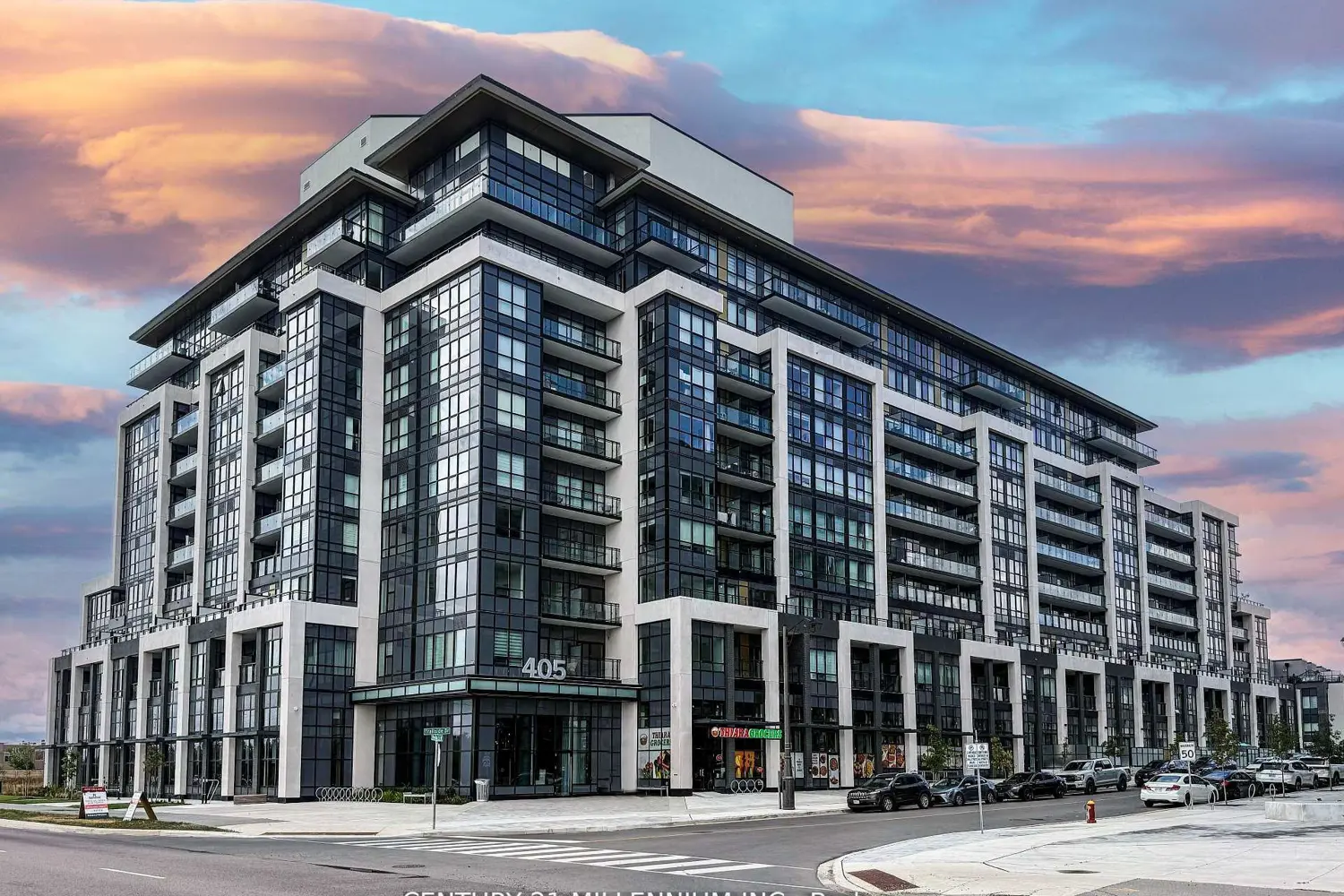 405 Dundas Street 810