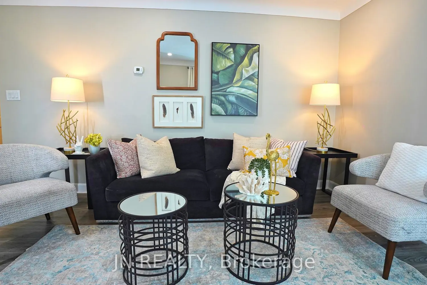 1100 Bruce Street photo 2