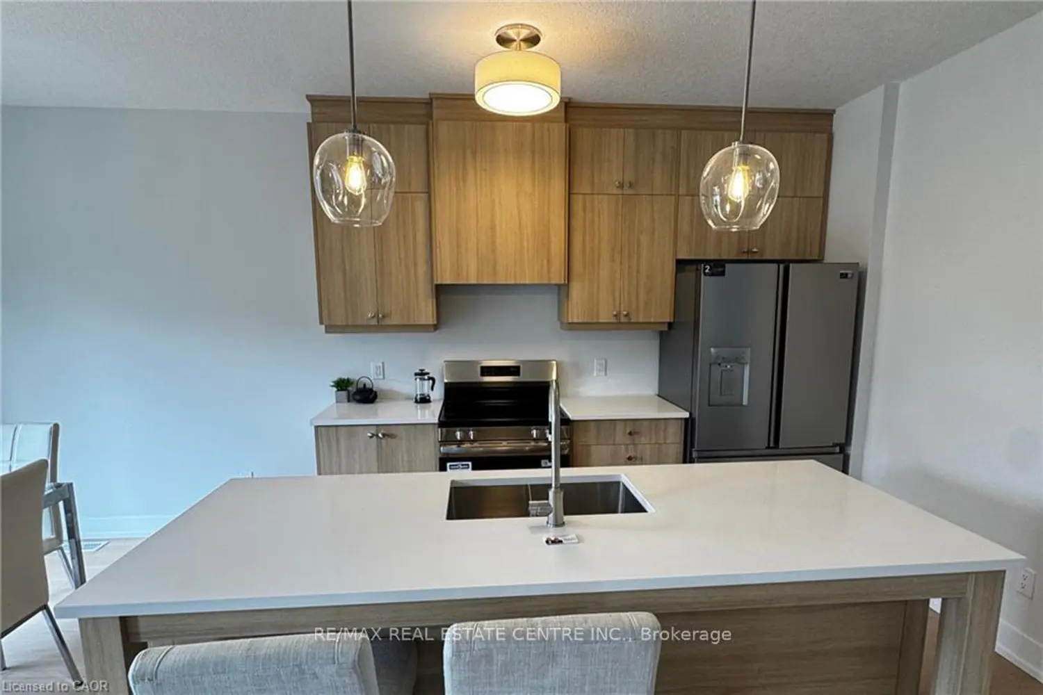 123 Maple Street photo 3