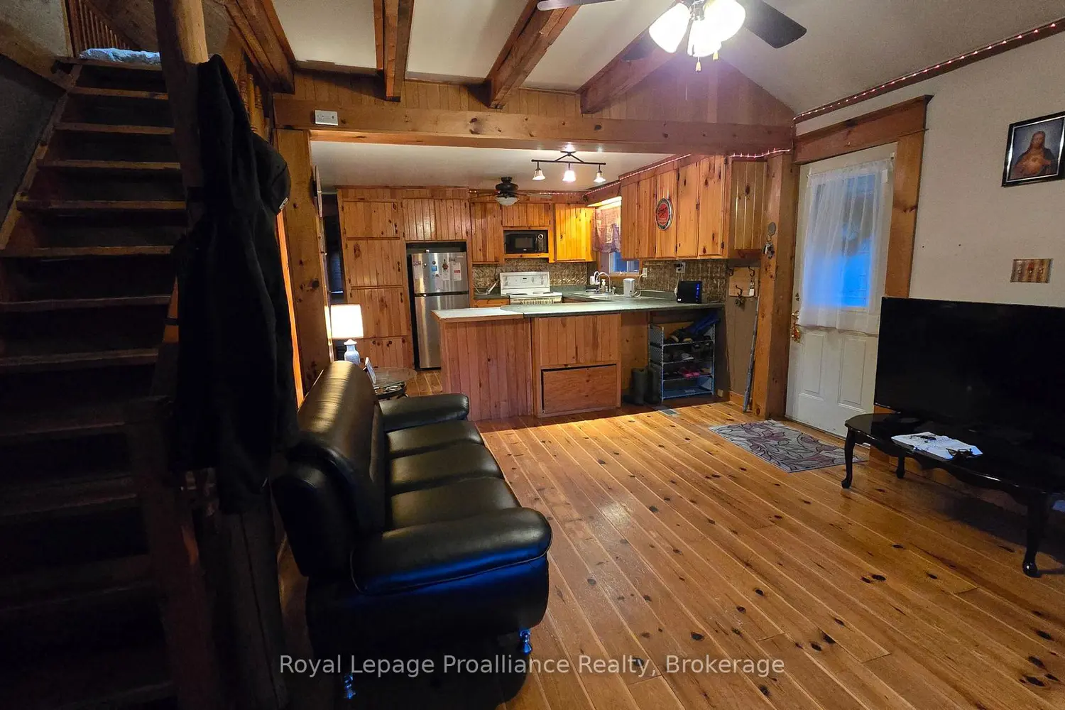 276 5Th Concession Road photo 4