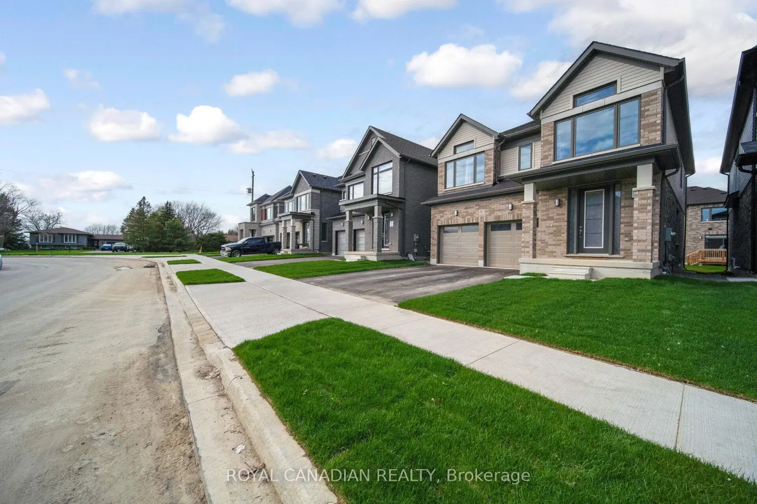 87 Soules Square photo 2