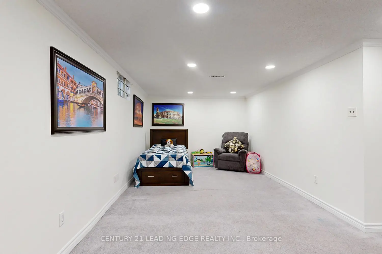 11 Hiley Avenue photo 2
