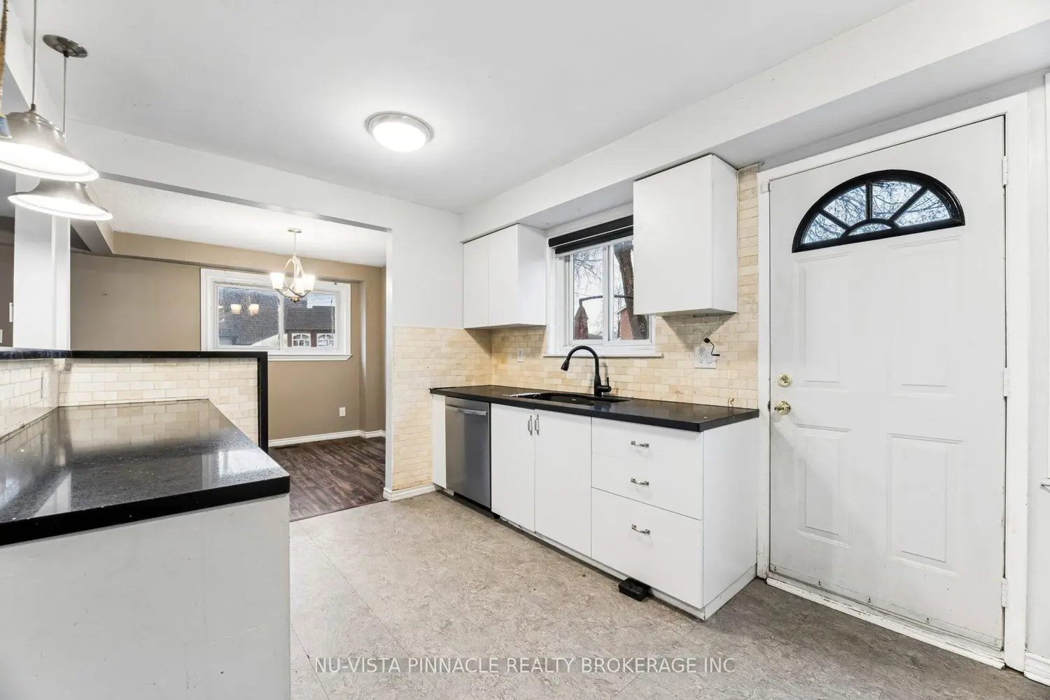 1627 Alwin Circle photo 4