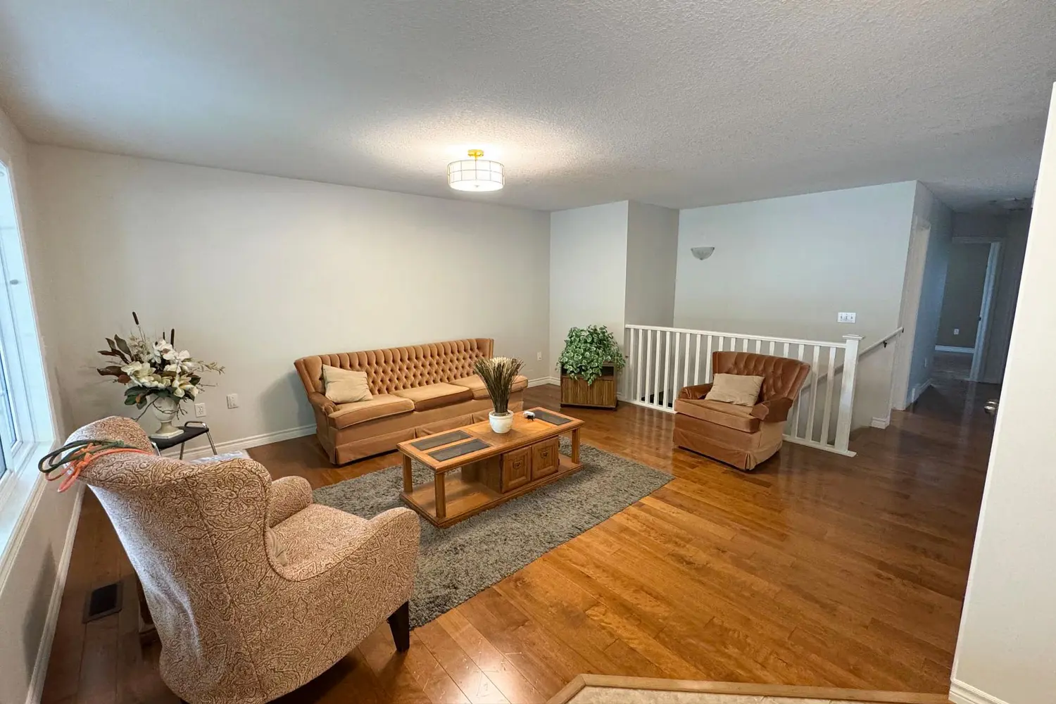 10 Holland Avenue photo 4