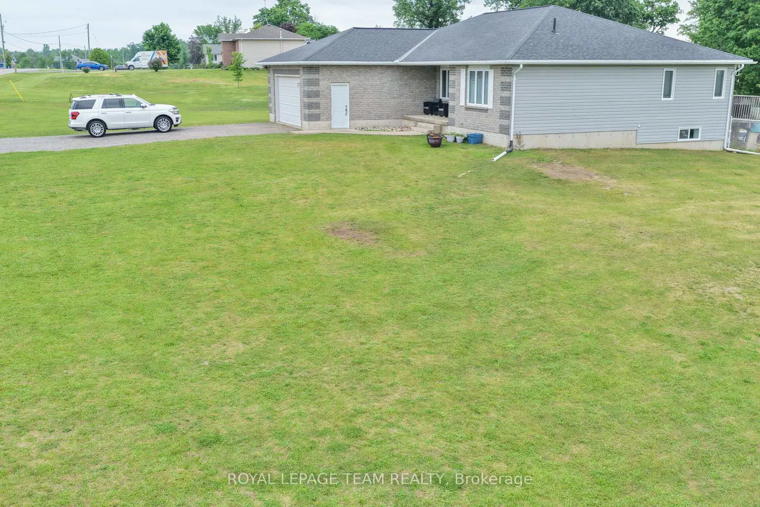 281 Bristow Dr Drive photo 3