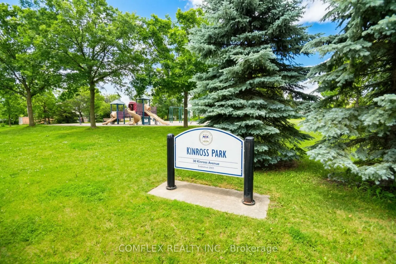 19 Kinross Avenue photo 4