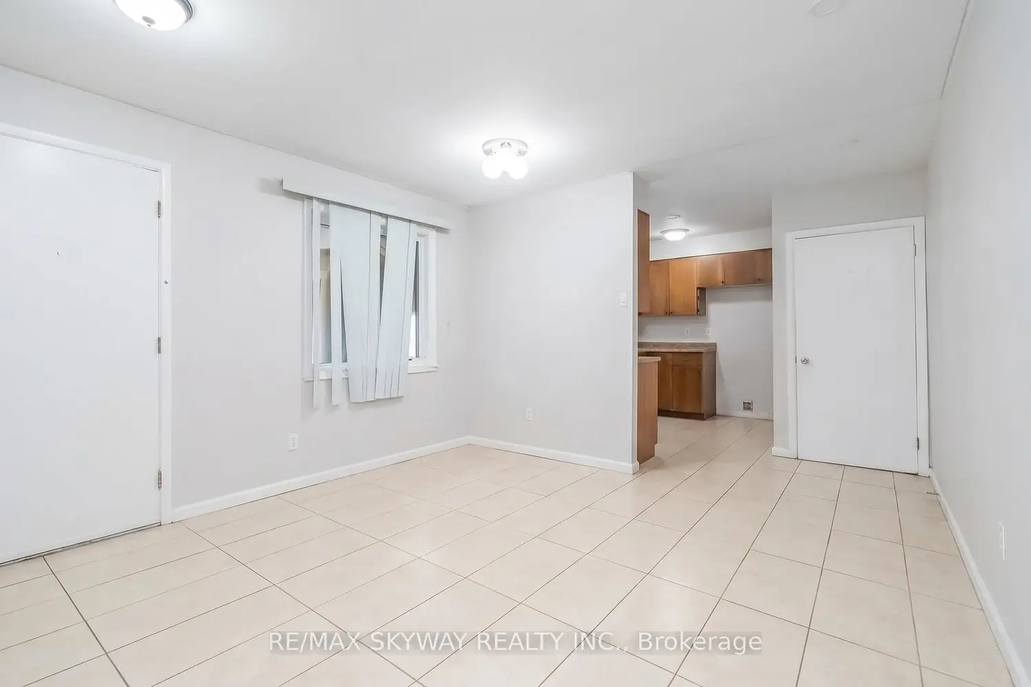 12891 Dixie Road photo 4