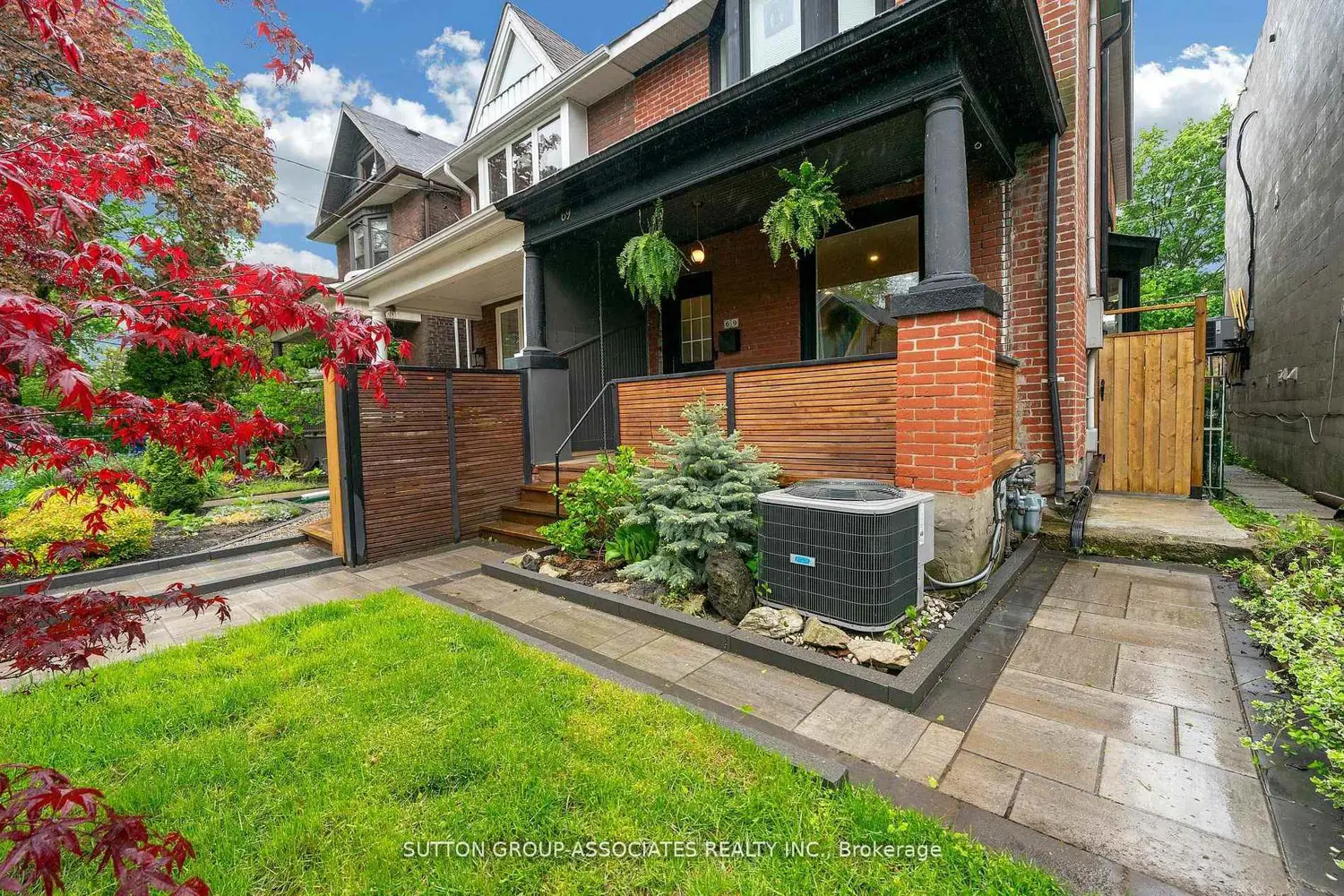 69 Dagmar Avenue photo 2