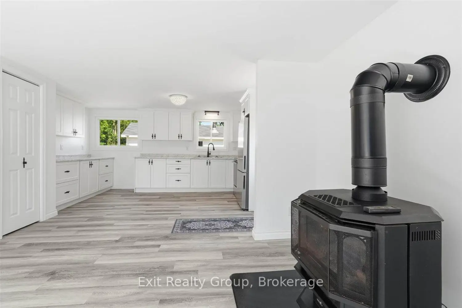 4826 Stirling-Marmora Road photo 4