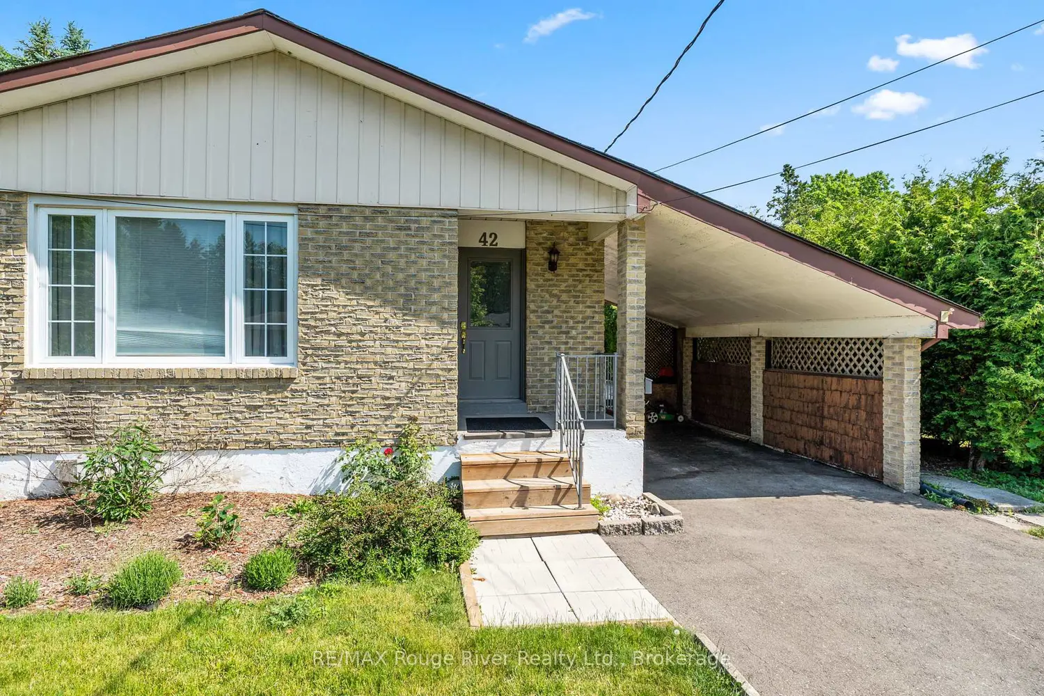42 Meredith Crescent