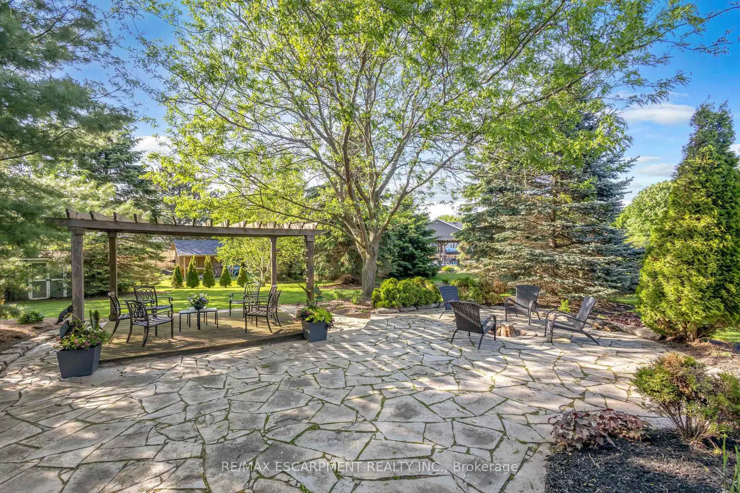 25 Brian Drive photo 3