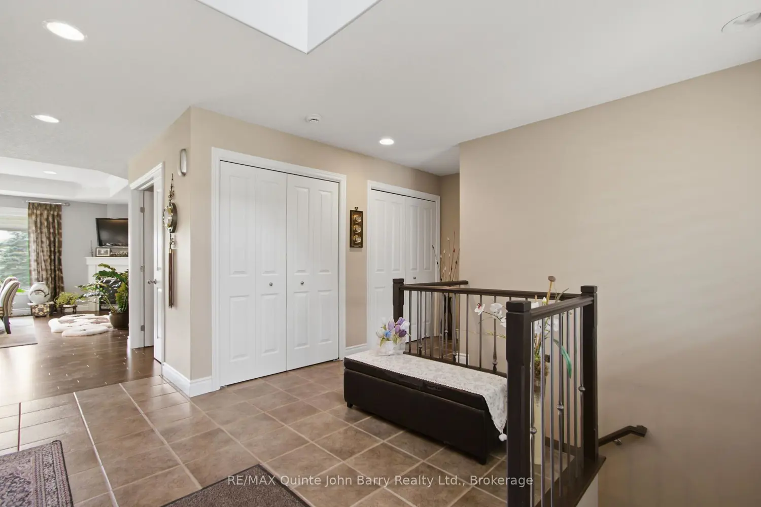 2 Pine Marsh Lane photo 4