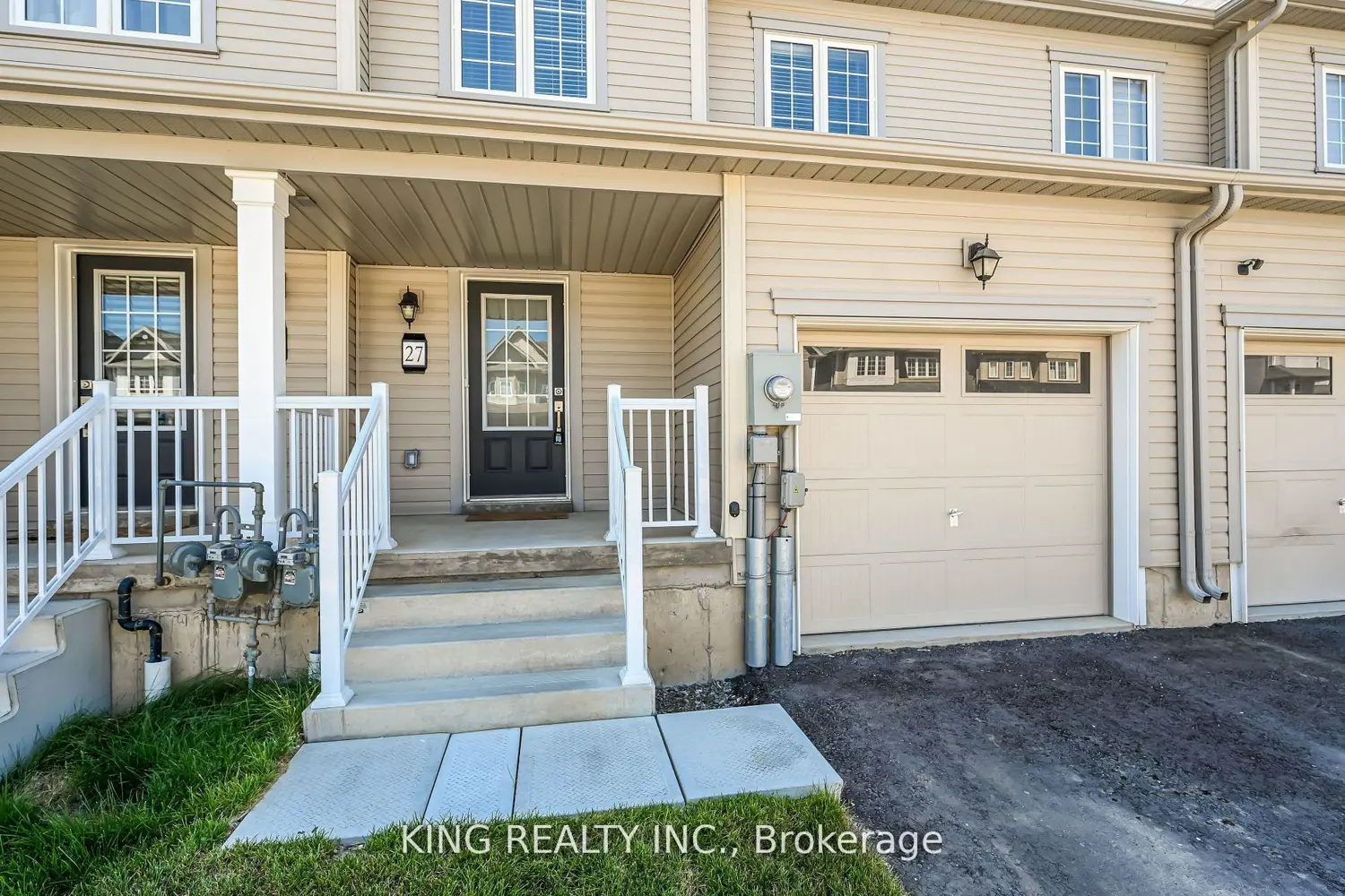 27 Cooke Avenue photo 2