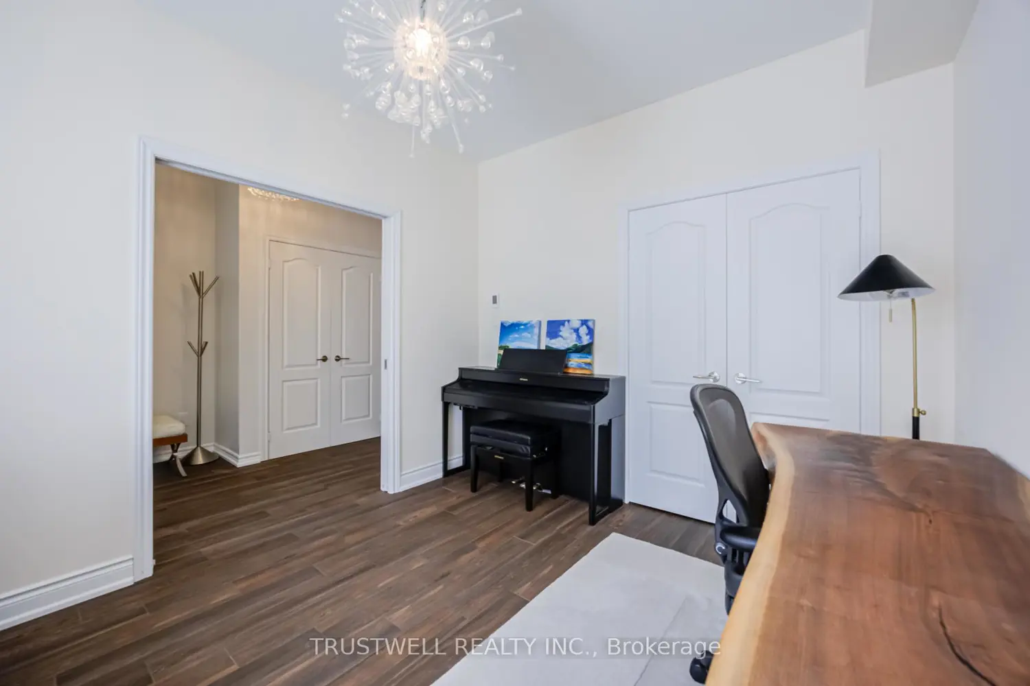 76 Donald Buttress Boulevard photo 5