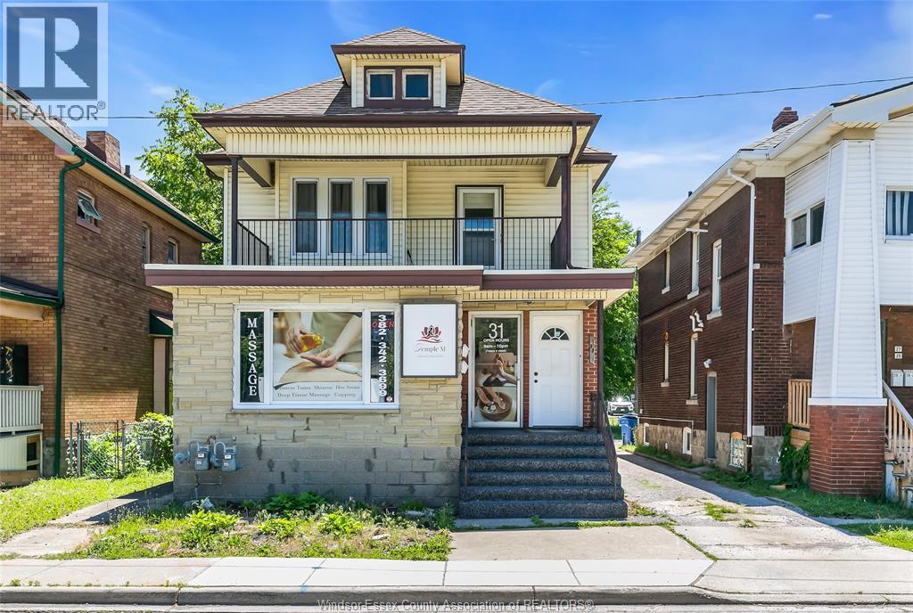 31-33 Giles East, Windsor, ON, N9A4B6