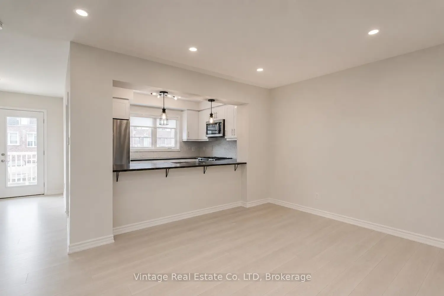 126 Christopher Road photo 4