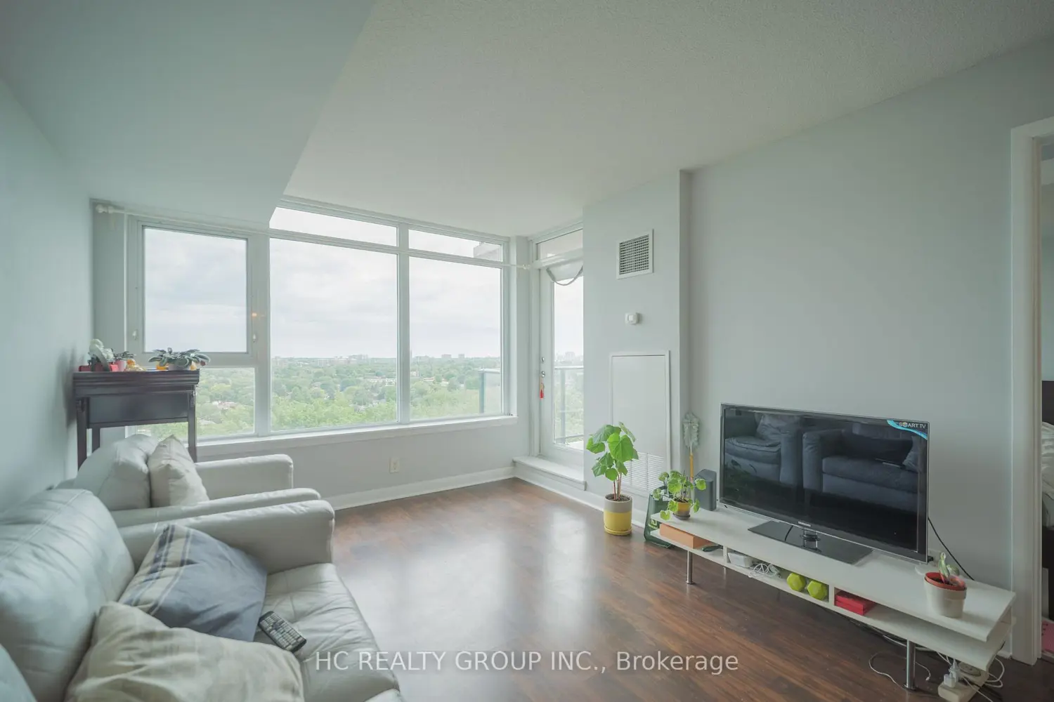 190 Borough Drive 1607