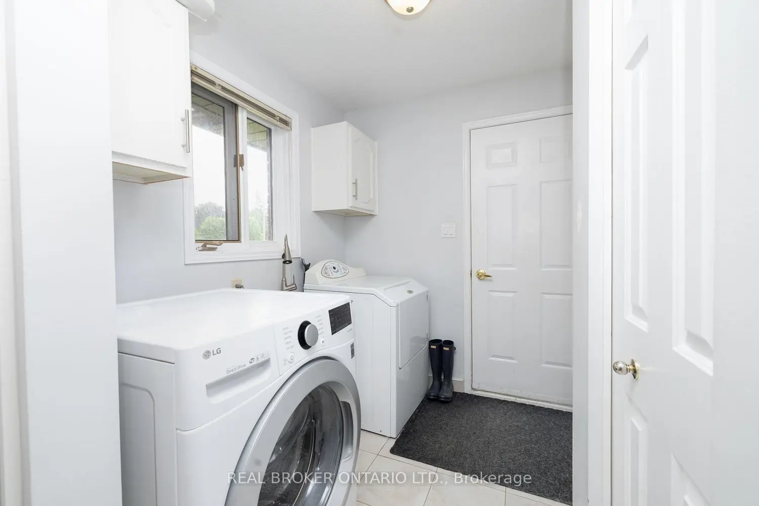 7039 Quinnfield Way photo 5