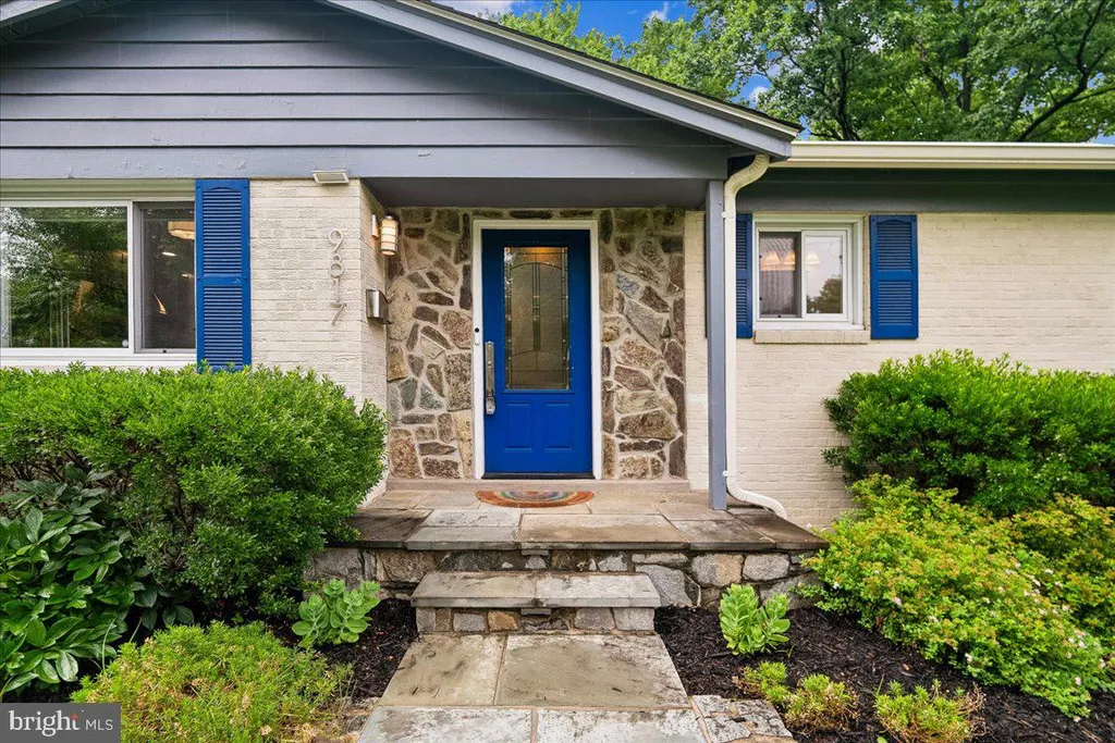 9817 Cherry Tree Lane, Silver Spring, MD 20901 photo 2