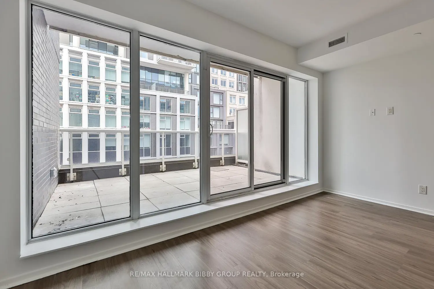 783 Bathurst Street 422 photo 2