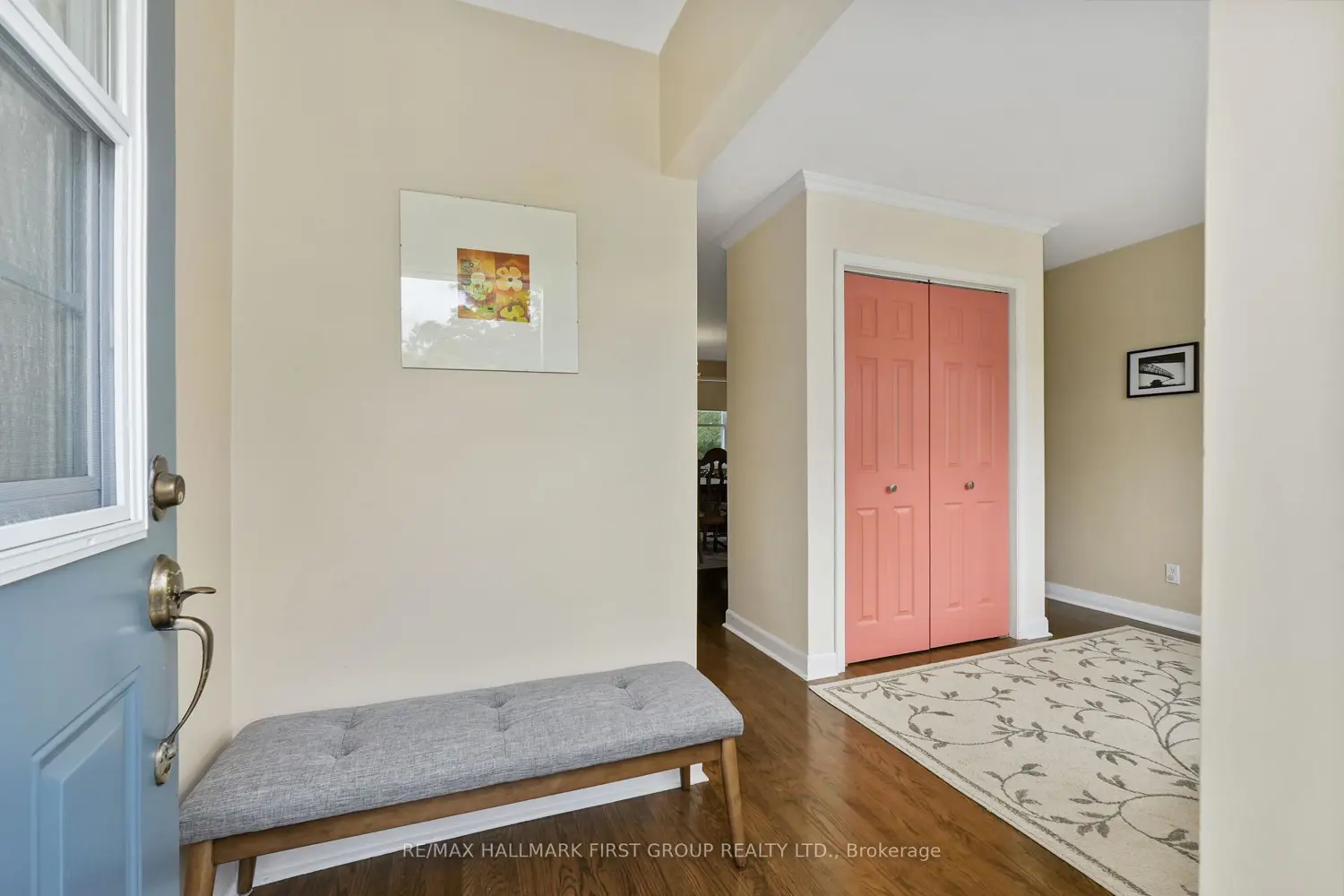108 Abbott Boulevard photo 4