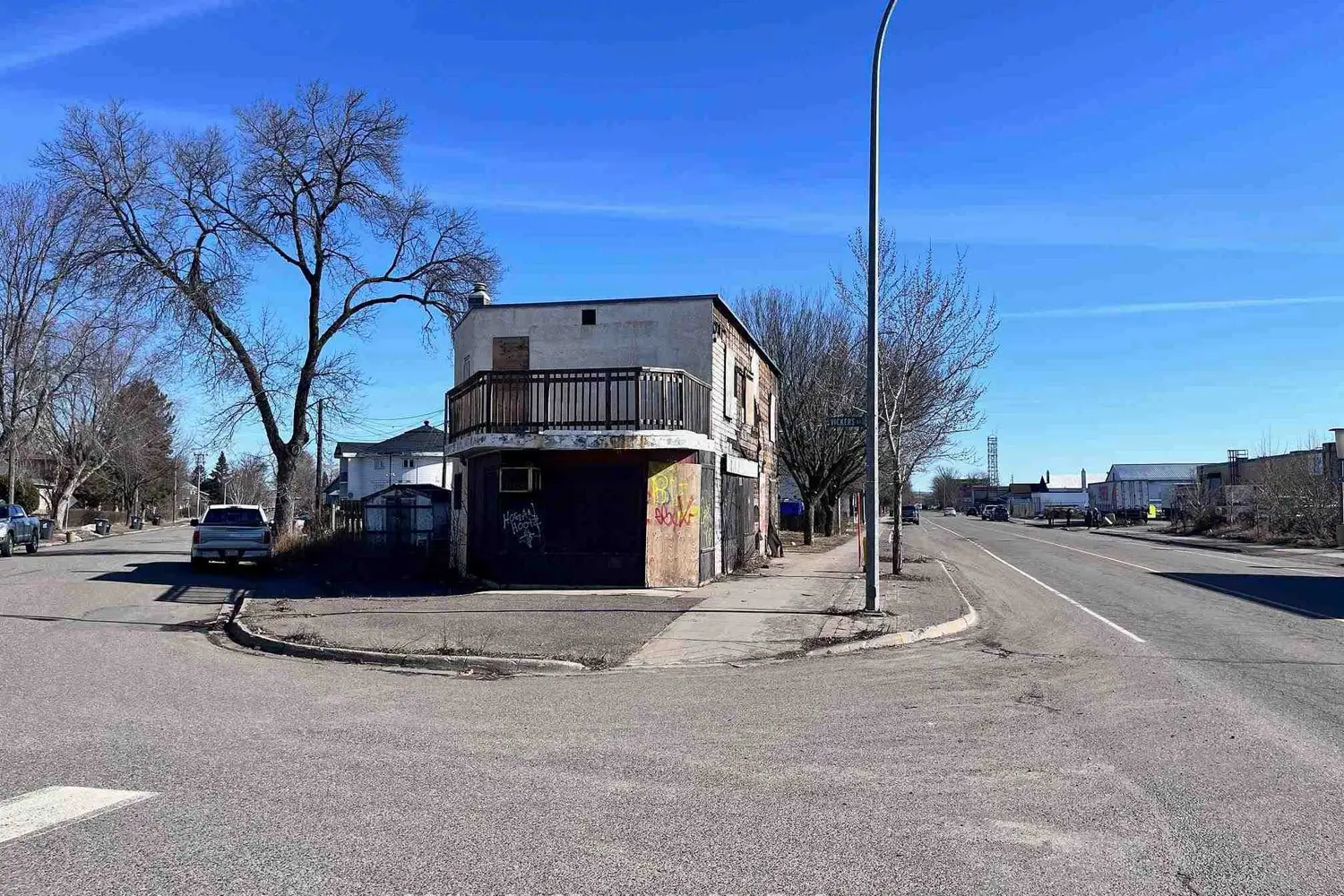 593 Syndicate Avenue photo 3