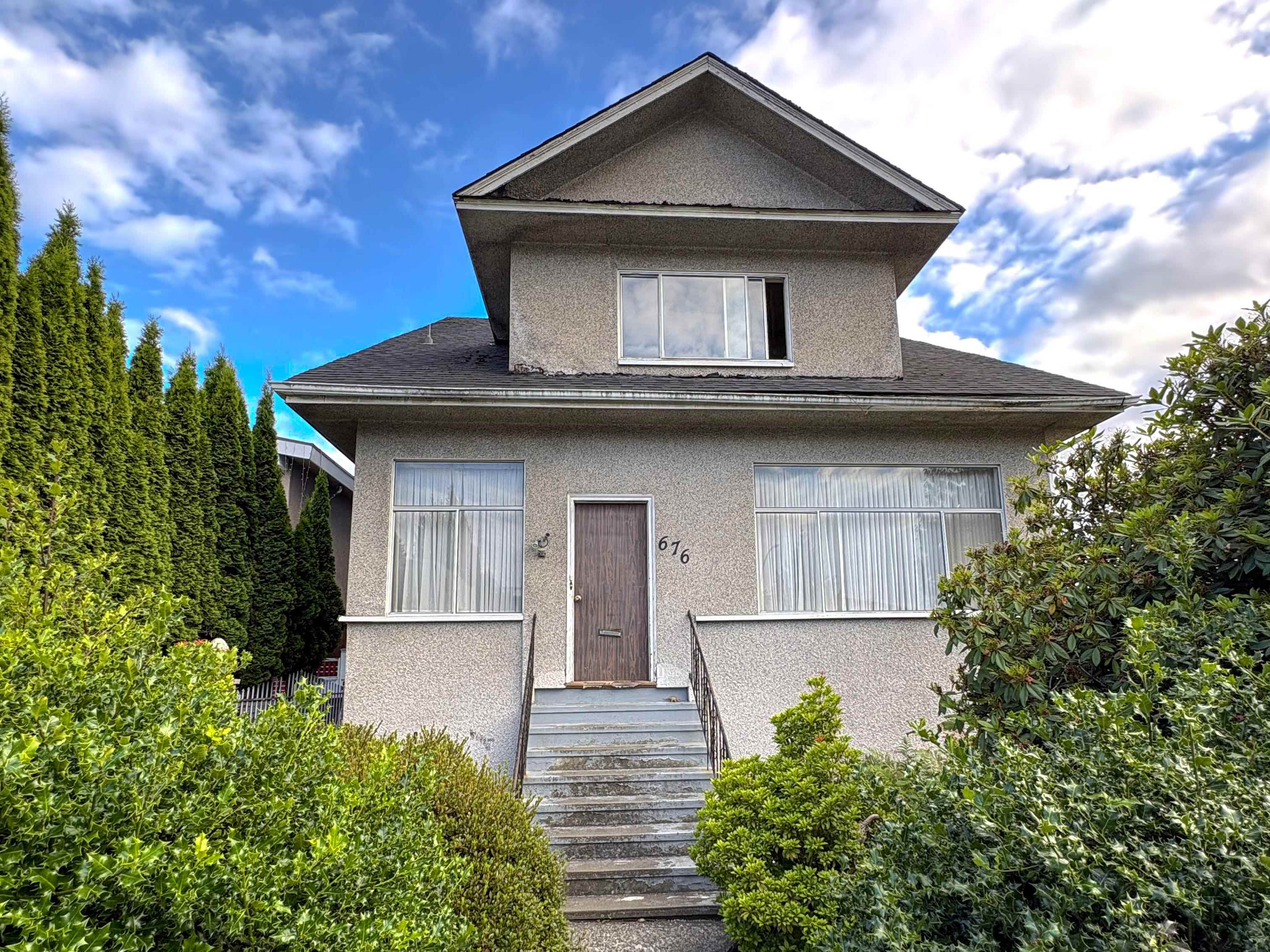 676 King Edward Avenue E, Vancouver, BC, V5V 2C9