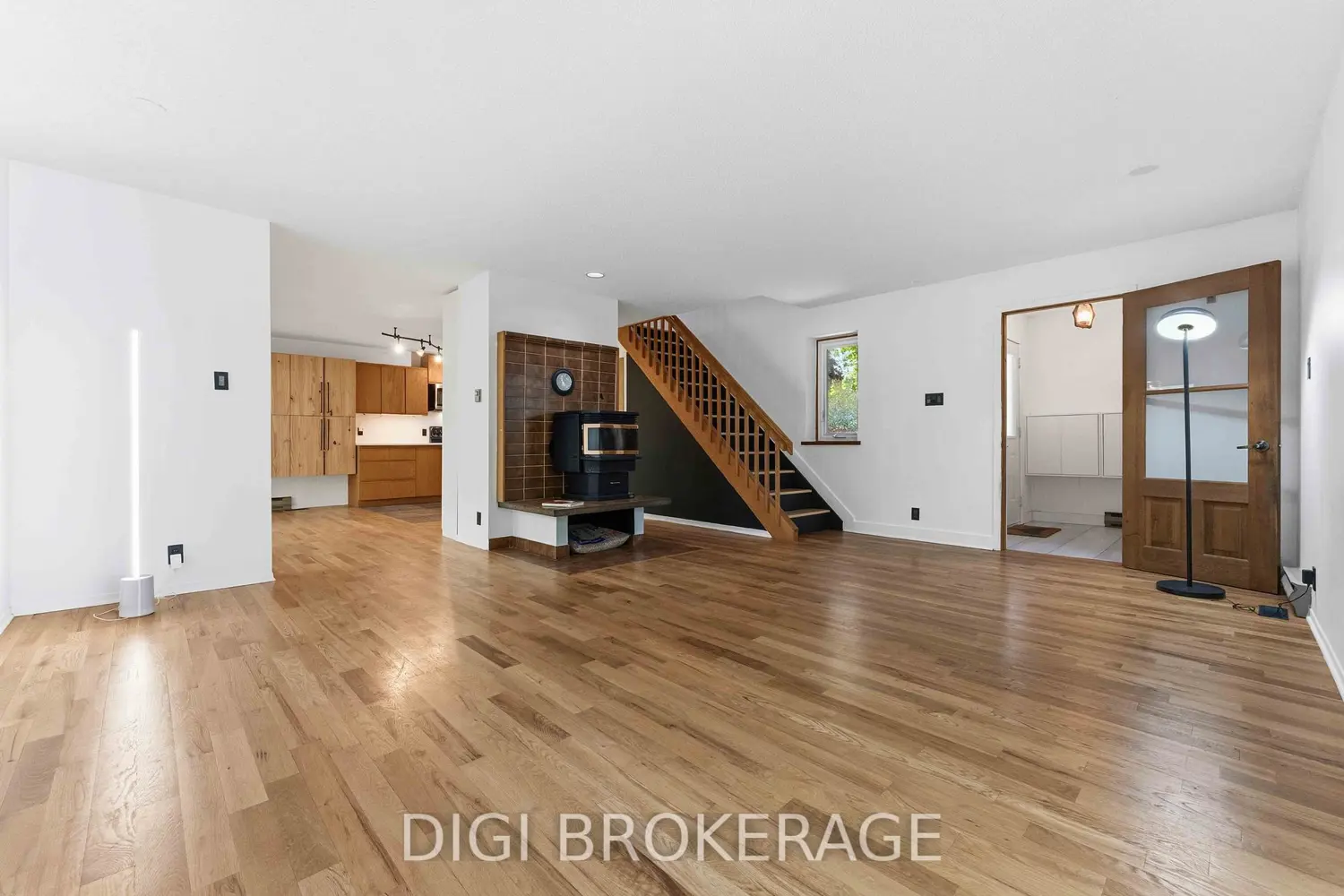 332 Iona Street photo 5