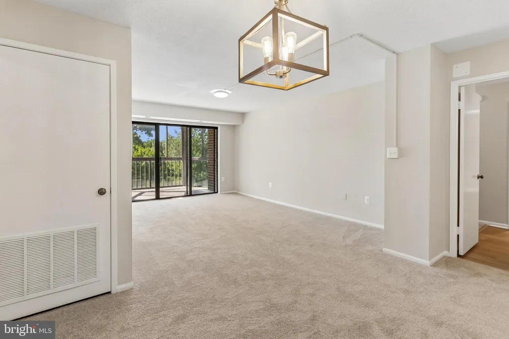 15107 Interlachen Drive Unit 2-620, Silver Spring, MD 20906 photo 4
