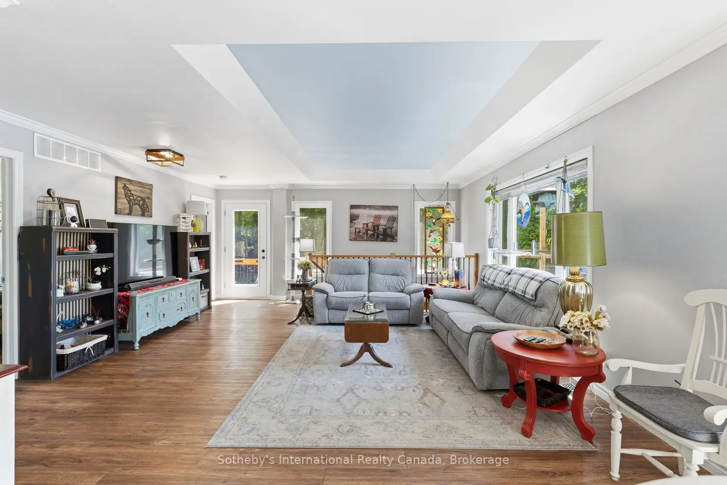 8 Lakeview Crescent photo 2