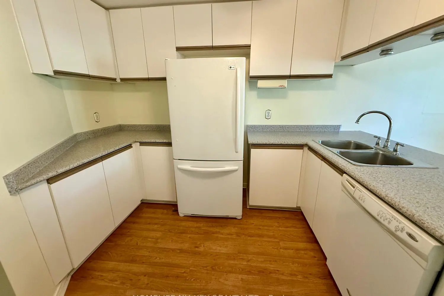11 Beck Boulevard 108 photo 5