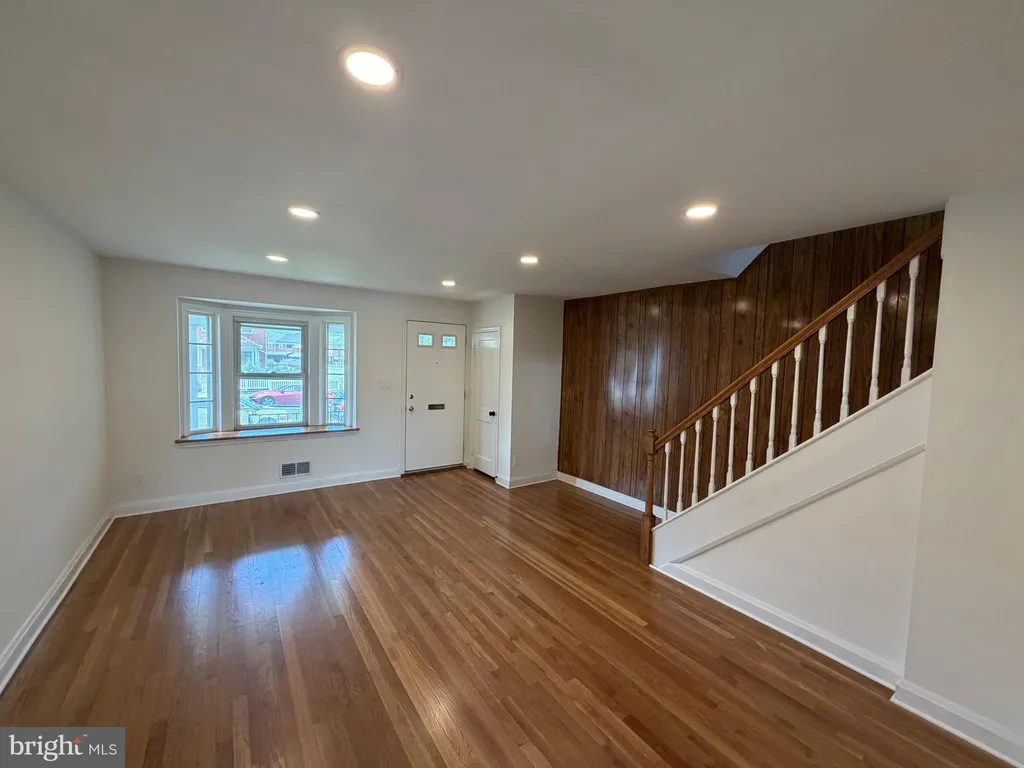 647 Dunwich Way, Baltimore, MD 21221 photo 3